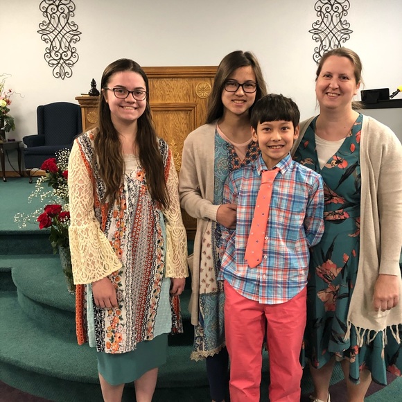 Meet your Posher, Rachel - Picture 2 of 3